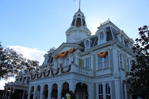 magic kingdom town hall