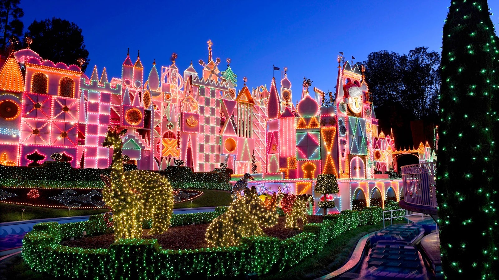 its a small world holiday lights