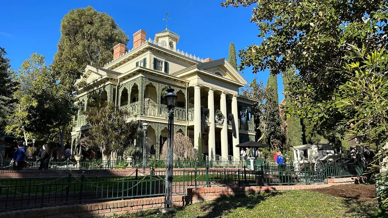 disneyland haunted mansion