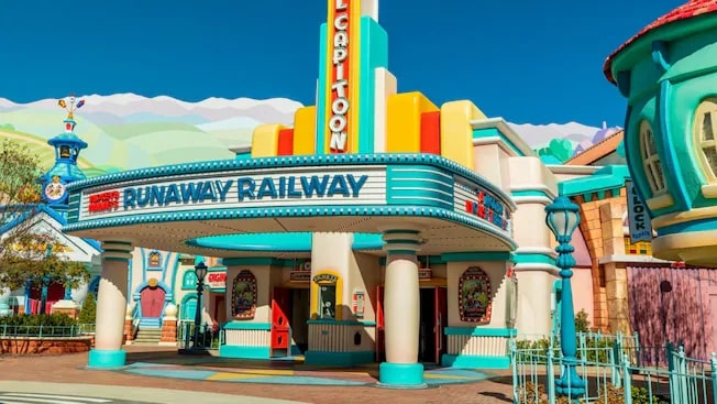 disneyland mickey and minnie's runaway railway