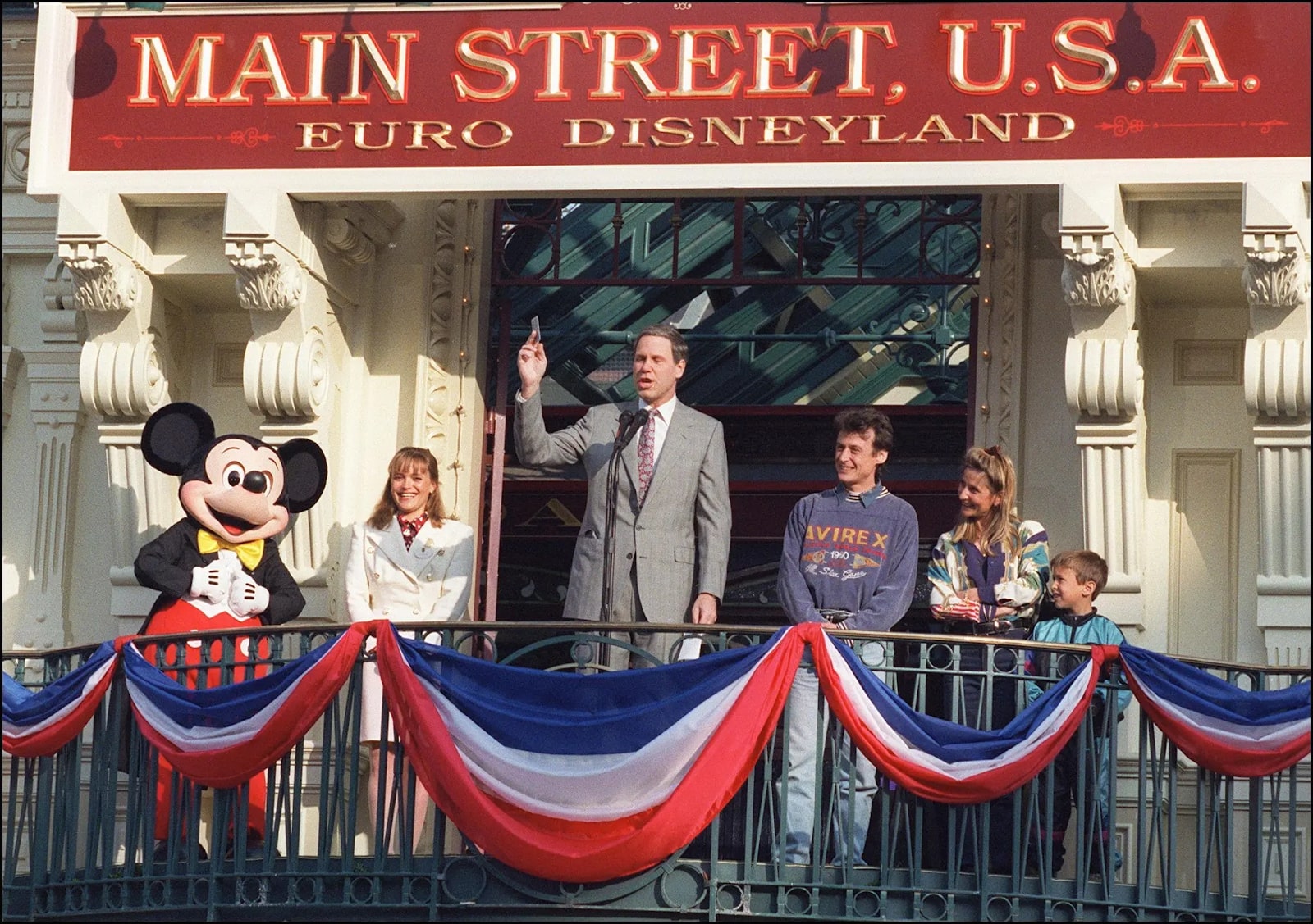 michael eisner opening euro disneyland