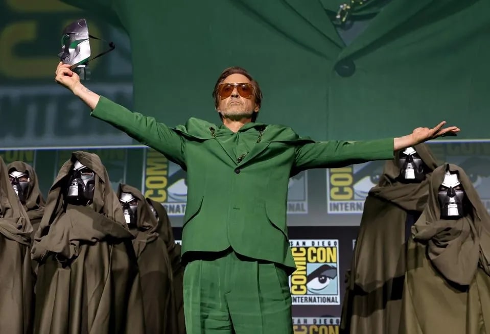 robert downey jr. doctor doom reveal sdcc