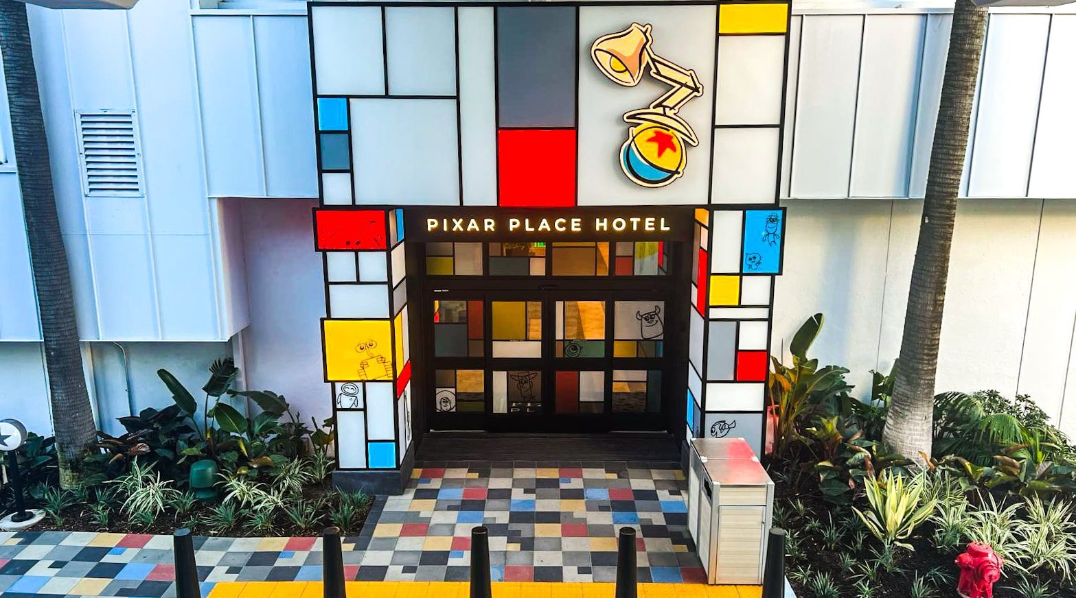 planDisney Resort Pocket Guide: Pixar Place Hotel