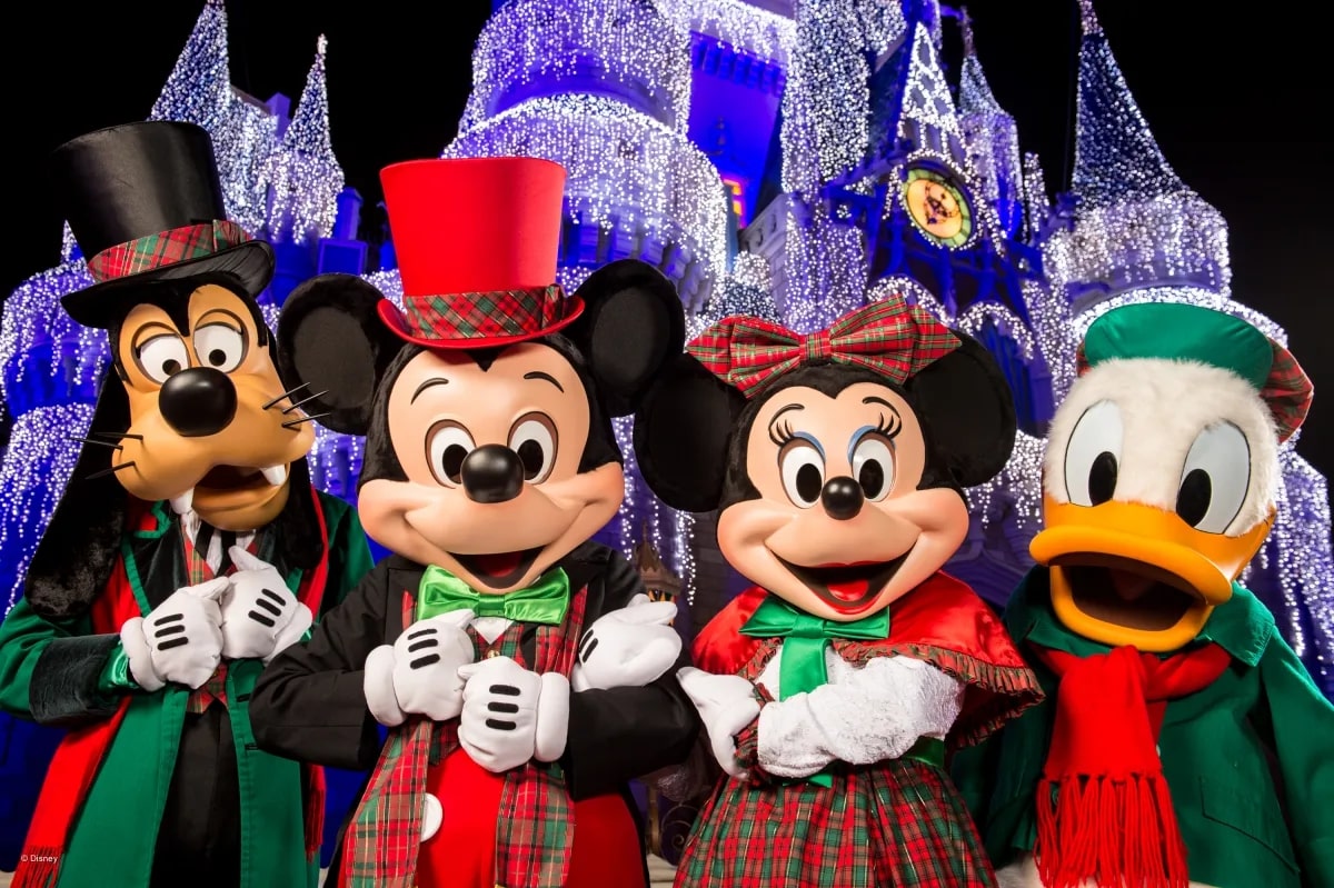 mickey minnie donald and goofy at mickeys very merry christmas party