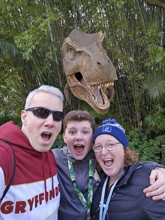 smith family with t rex at islands of adventure