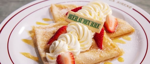 epic universe butterbeer crepe