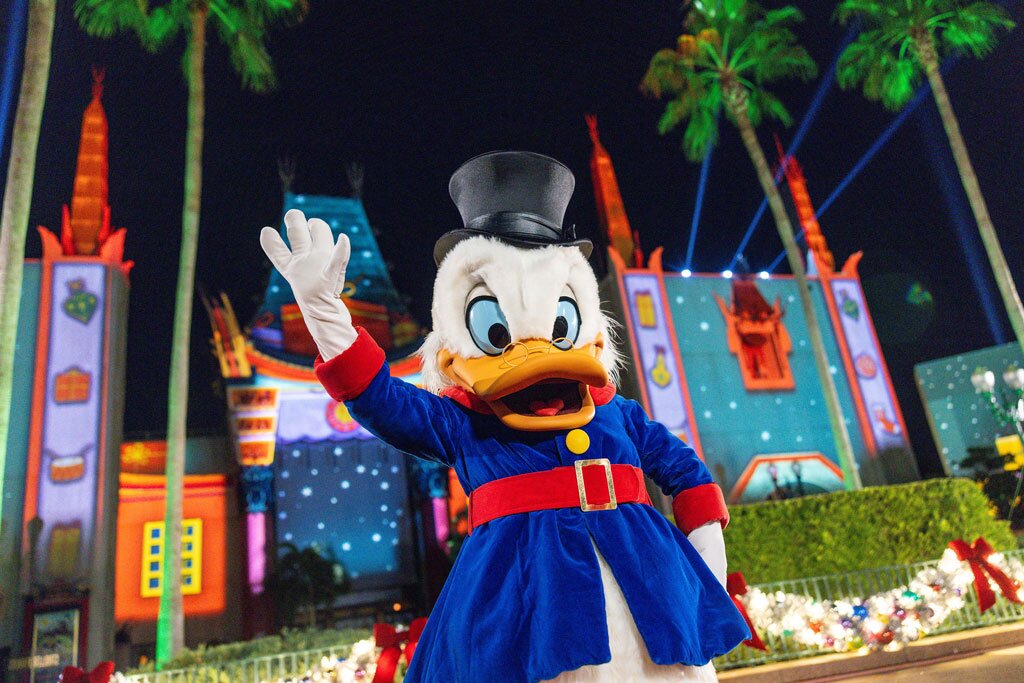 scrooge mcduck at disney jollywood nights
